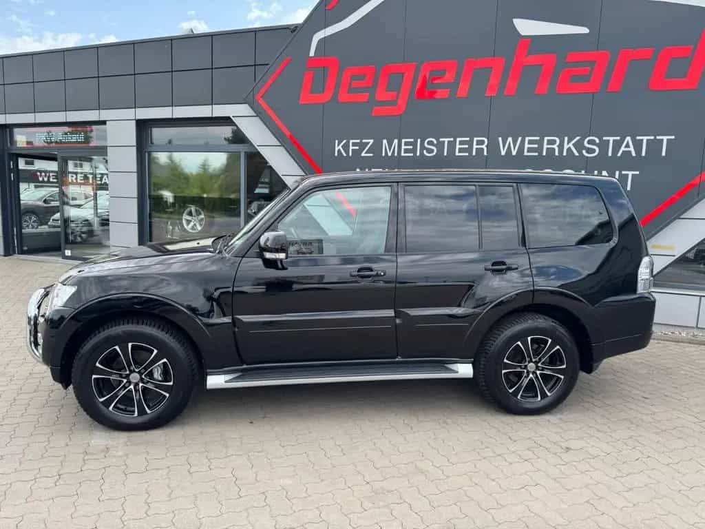 Mitsubishi Pajero 3.2 DI-D Diamant Edition LEDER KAMERA AHK 12/2015-photo-4