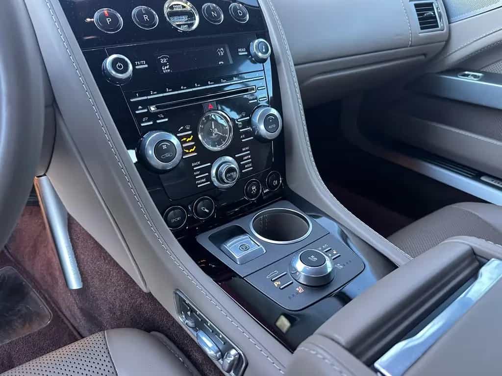 Aston Martin Rapide 6.0 V12 Touchtronic 06/2012-photo-10