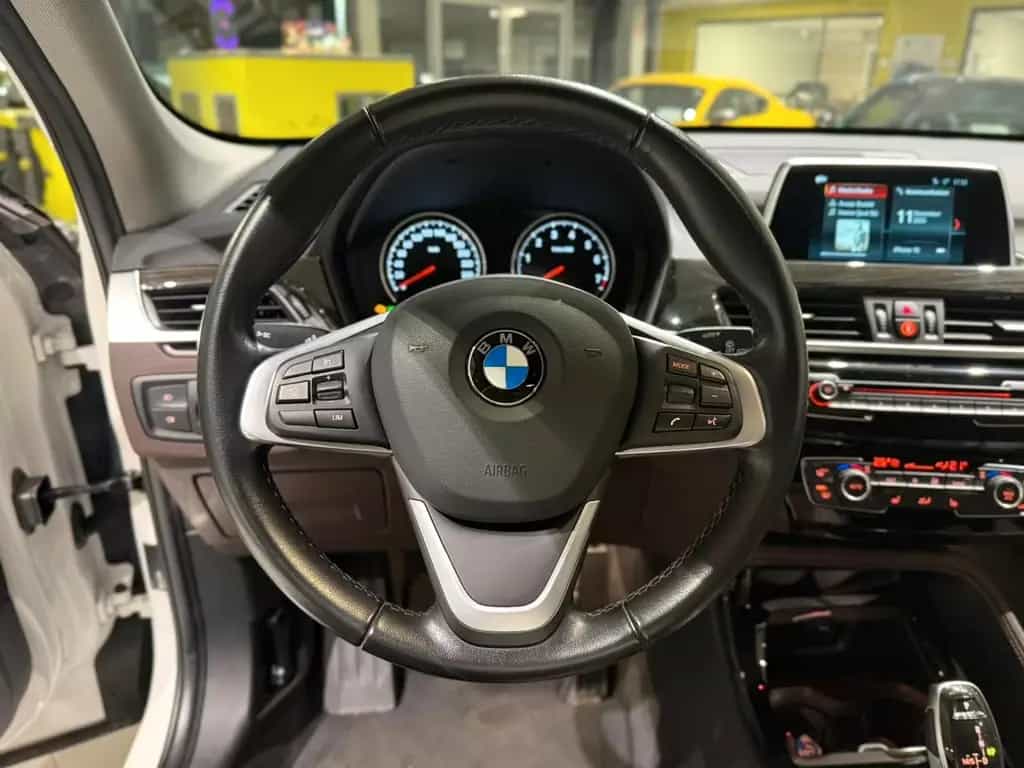 BMW X1 xDrive 20 i Sport Line *RFK*X-Drive*Shadow* 04/2018-photo-10