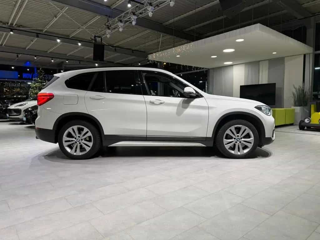 BMW X1 xDrive 20 i Sport Line *RFK*X-Drive*Shadow* 04/2018-photo-5