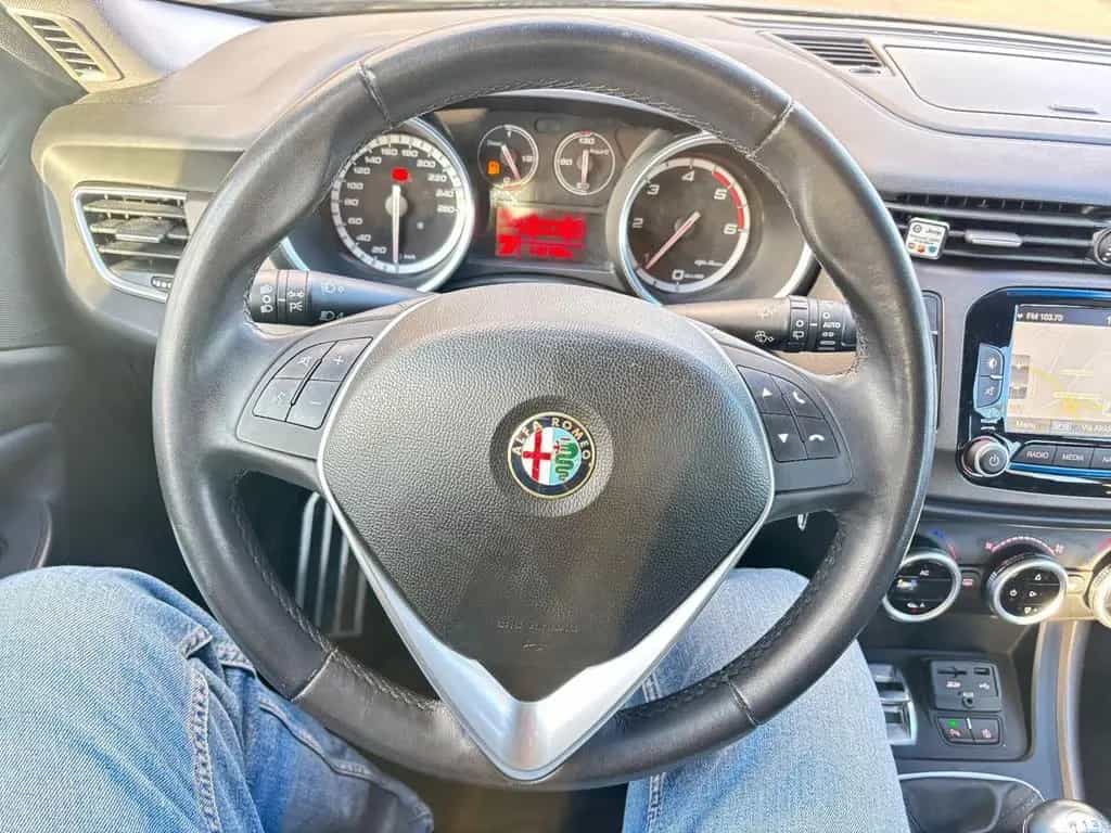 Alfa Romeo Giulietta 1.6 JTDm 120 CV Exclusive 03/2016-photo-7