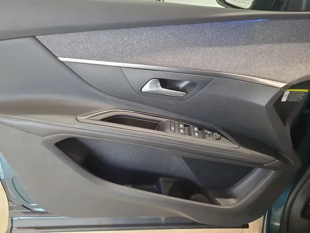 Peugeot 5008 Allure Induktive Ladestation Sitzheiz. LED 02/2018-photo-5