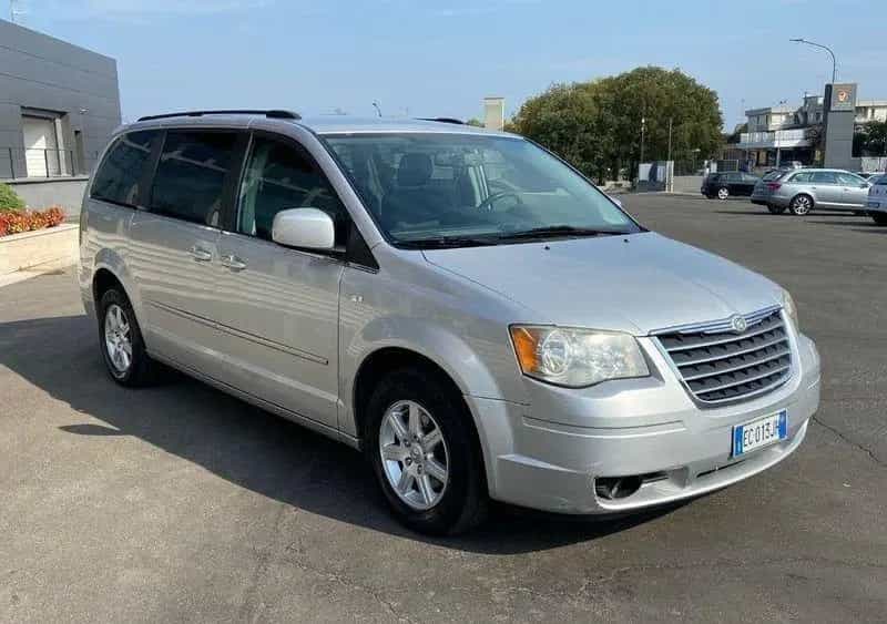 Chrysler Gr.Voyager 2.8 CRD 7 POSTI Touring GARA 04/2010-photo-1