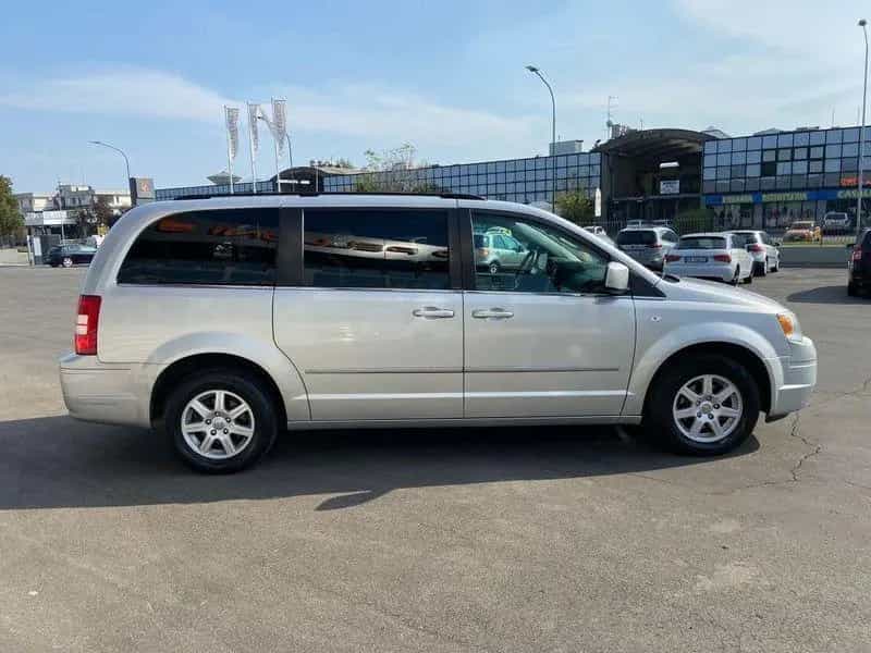 Chrysler Gr.Voyager 2.8 CRD 7 POSTI Touring GARA 04/2010-photo-4