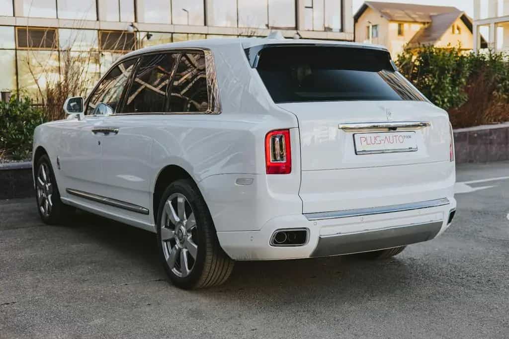 Rolls-Royce Cullinan 05/2023-photo-11