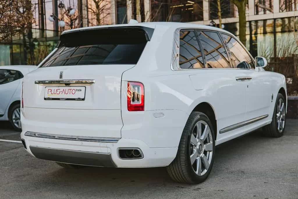Rolls-Royce Cullinan 05/2023-photo-13