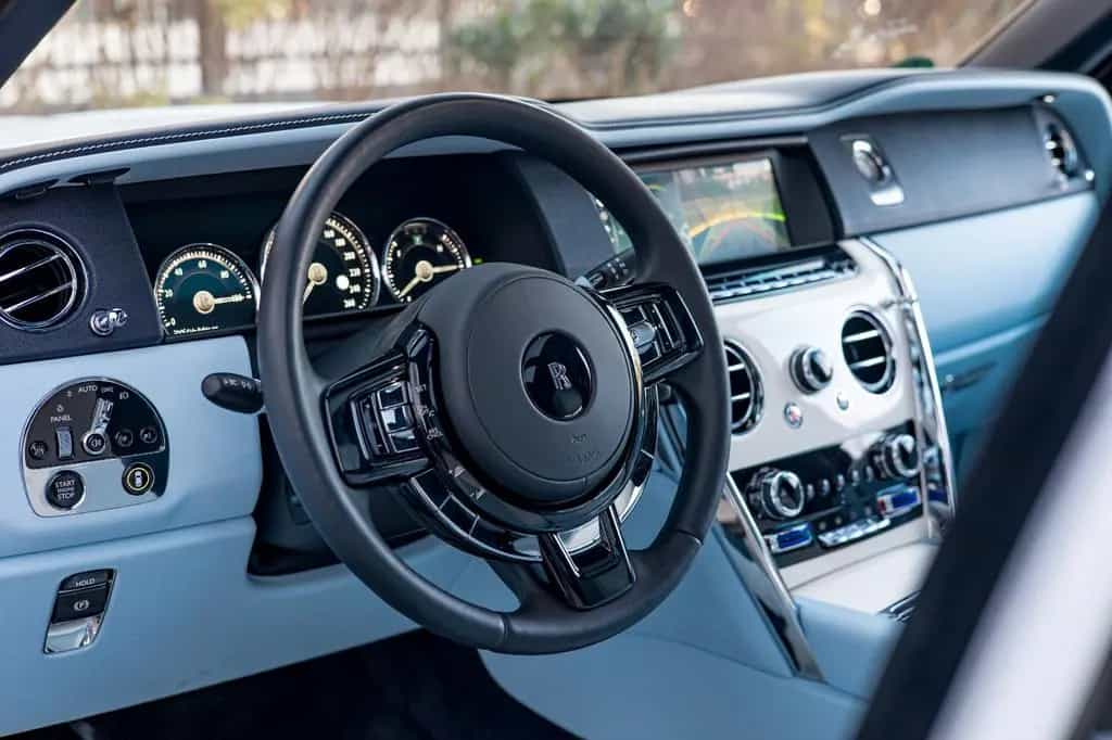 Rolls-Royce Cullinan 05/2023-photo-17