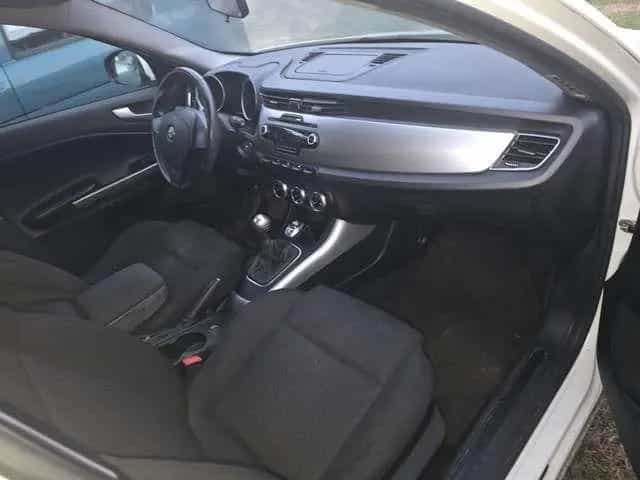 Alfa Romeo Giulietta 1.6 jtdm(2) Exclusive 07/2012-photo-7