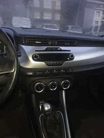Alfa Romeo Giulietta 1.6 jtdm(2) Exclusive 07/2012-photo-9
