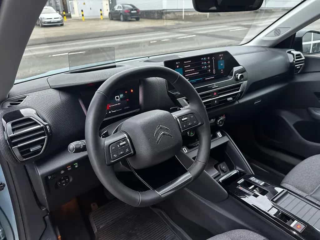 Citroën C4 Lim. Shine *Lenkr. Heiz.*Pano*1.Hand* 07/2022-photo-4