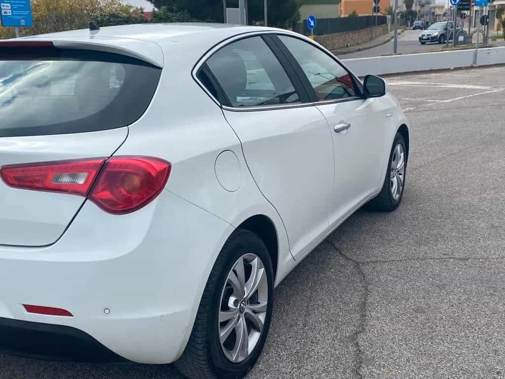 Alfa Romeo Giulietta 1.6 JTDm-2 105 cv/nuovissim 12/2013-photo-9