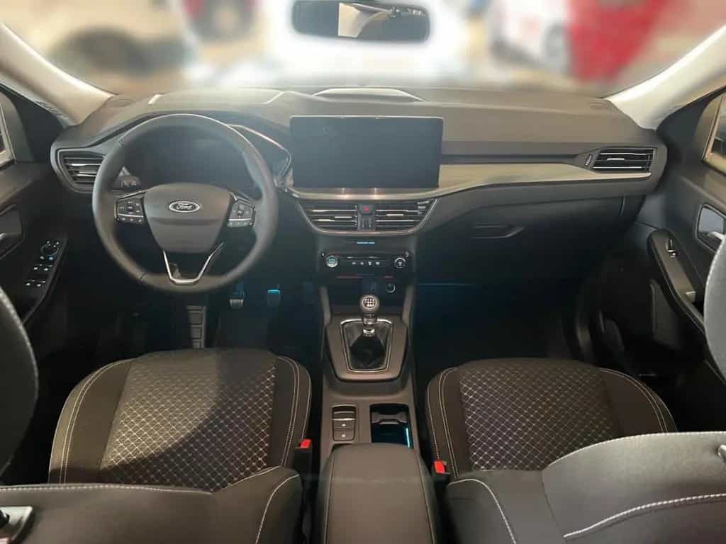 Ford Kuga 1.5l EcoBoost Titanium 5D M6 FWD AHK Winter null-photo-11
