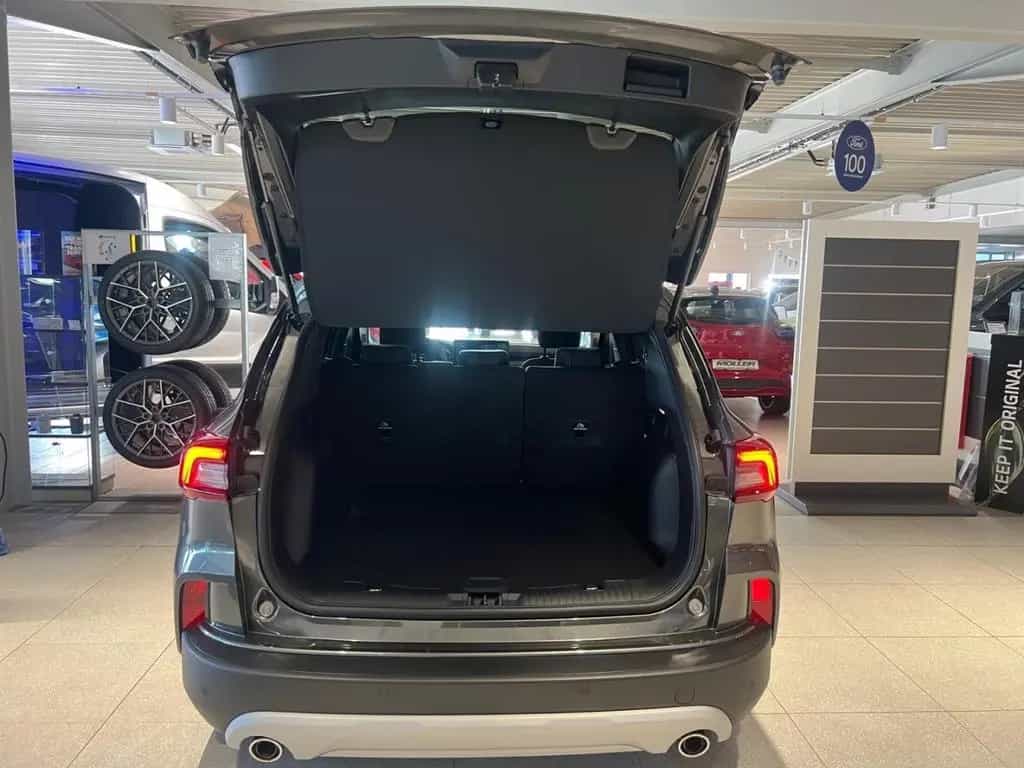 Ford Kuga 1.5l EcoBoost Titanium 5D M6 FWD AHK Winter null-photo-13
