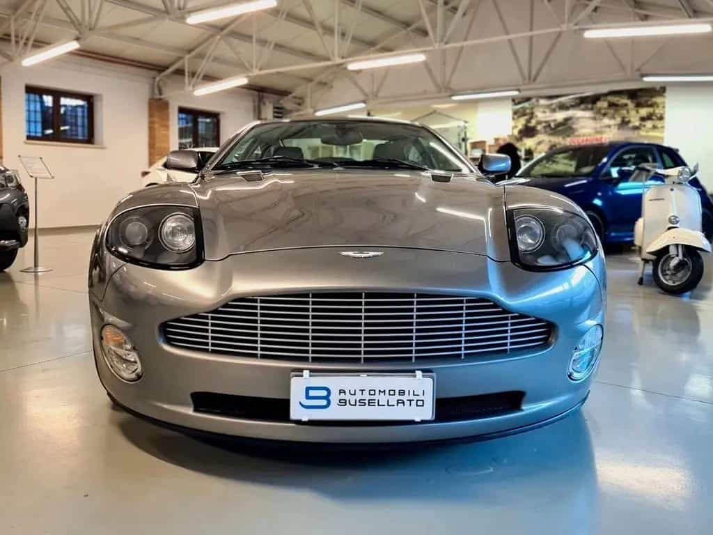Aston Martin Vanquish V12 Vanquish Coupé 08/2003-photo-1