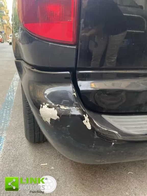 Chrysler Grand Voyager CHRYSLER Voyager 2.8 CRD cat Limited Auto 05/2005-photo-4
