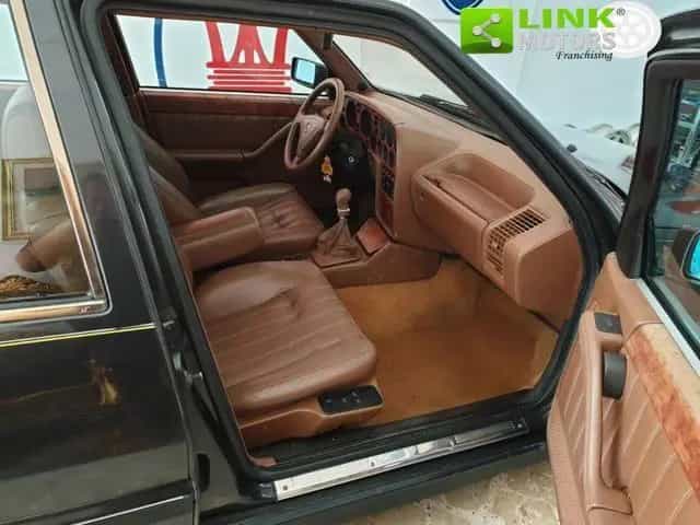 Lancia Thema Thema 8.32 ferrari 32v 215cv 06/1989-photo-3