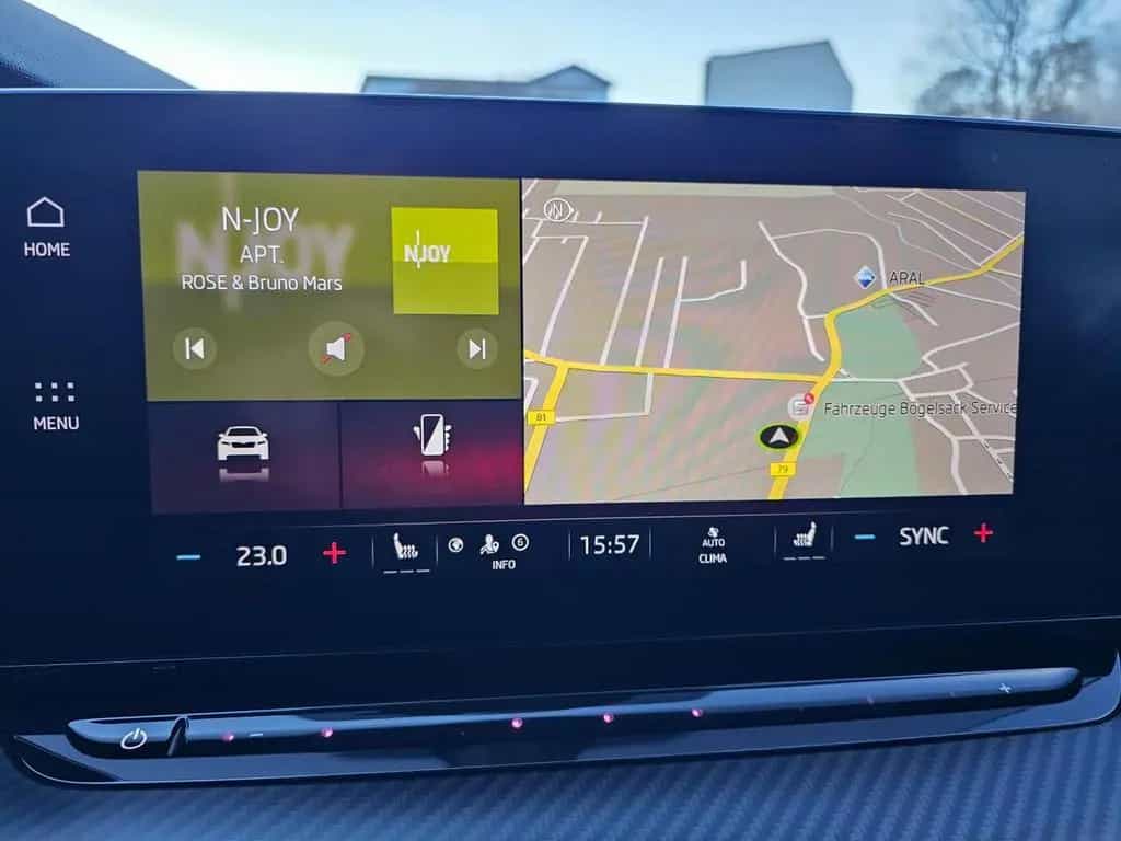 Skoda Octavia Combi RS 2.0 TSI DSG+COLUMBUS+GARANTIE27 11/2022-photo-23