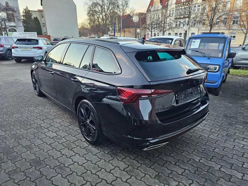 Skoda Octavia Combi RS 2.0 TSI DSG+COLUMBUS+GARANTIE27 11/2022-photo-3