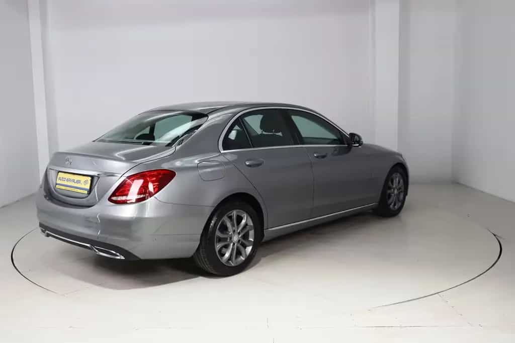Mercedes-Benz C 180 d Avantgarde * LED * SHZ 02/2015-photo-4