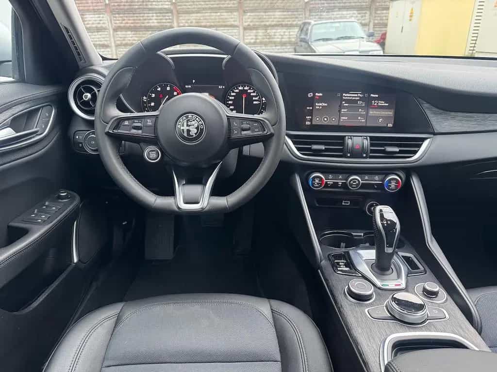 Alfa Romeo Giulia "Bianco Lunare" 10/2021-photo-19