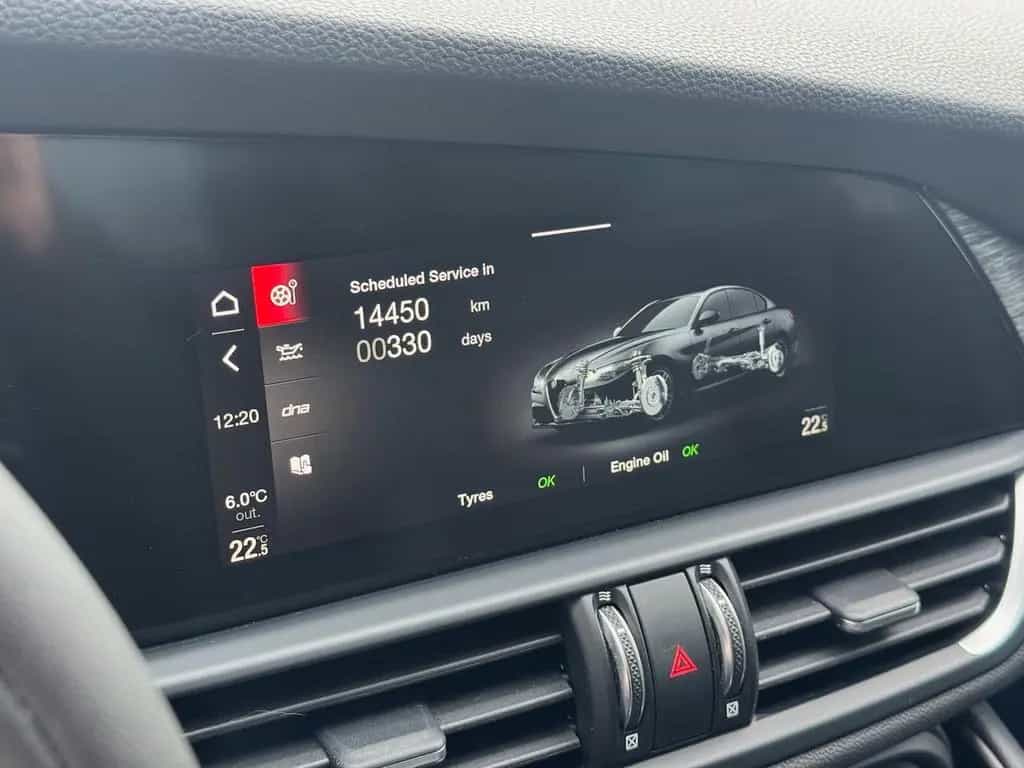 Alfa Romeo Giulia "Bianco Lunare" 10/2021-photo-27