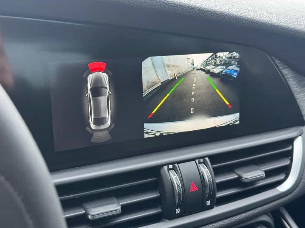 Alfa Romeo Giulia "Bianco Lunare" 10/2021-photo-29