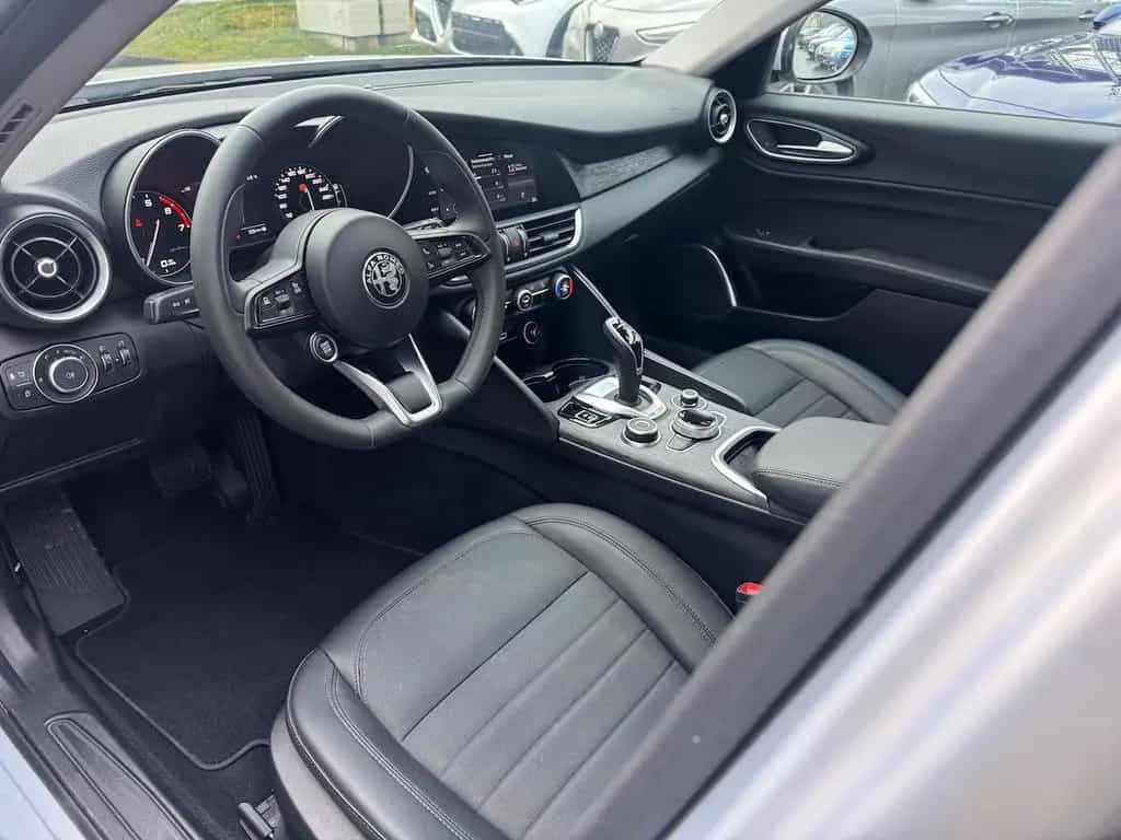 Alfa Romeo Giulia "Bianco Lunare" 10/2021-photo-7