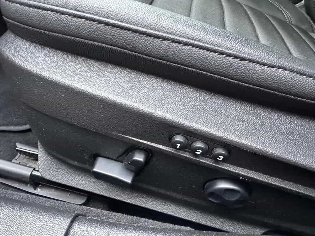 Alfa Romeo Giulia "Bianco Lunare" 10/2021-photo-9
