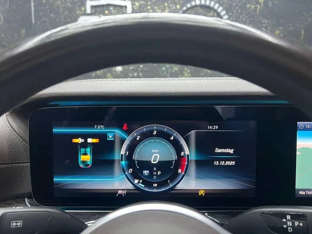 Mercedes-Benz CLS-Class 350d 4Matic/PANO/AMG-LINE/360KAM 07/2018-photo-23