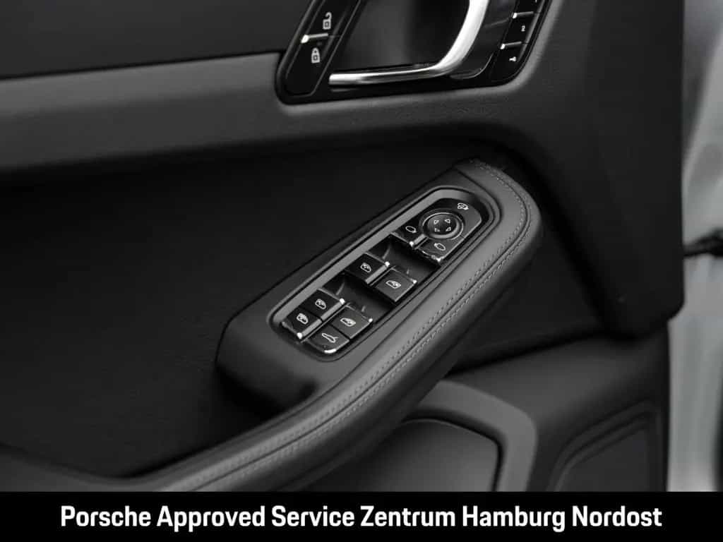 Porsche Macan T Panorama Servolenkung Plus 03/2024-photo-26