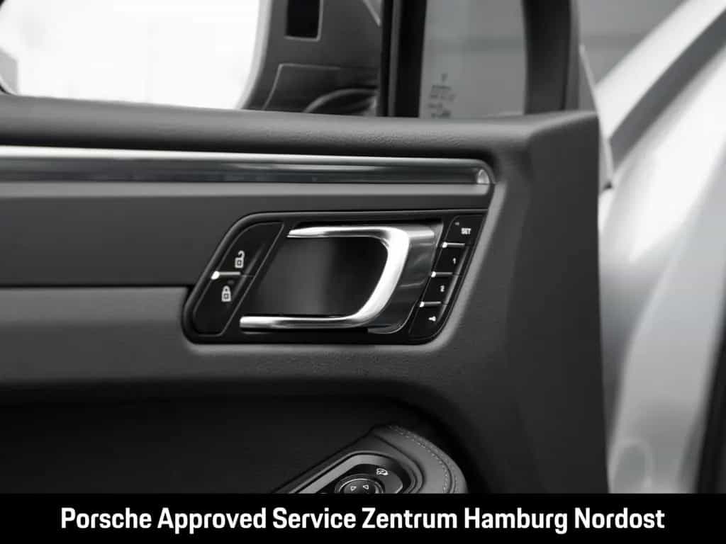 Porsche Macan T Panorama Servolenkung Plus 03/2024-photo-27