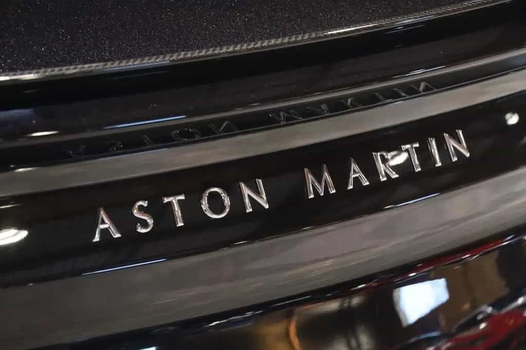 Aston Martin DBS Superleggera Volante - B&O - Carbon 11/2018-photo-21
