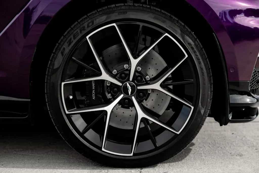 Aston Martin DBX 4.0 V8 DBX707 PURPLE STORM 289K LP Q Leather 06/2025-photo-25