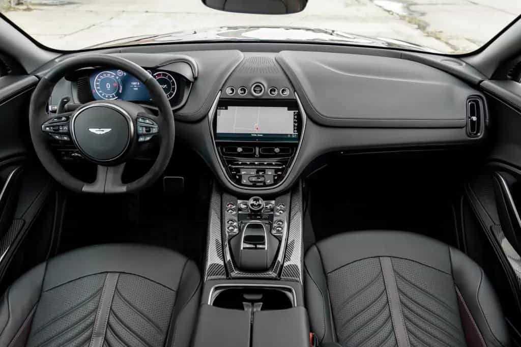 Aston Martin DBX 4.0 V8 DBX707 PURPLE STORM 289K LP Q Leather 06/2025-photo-29
