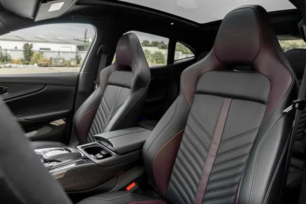 Aston Martin DBX 4.0 V8 DBX707 PURPLE STORM 289K LP Q Leather 06/2025-photo-32