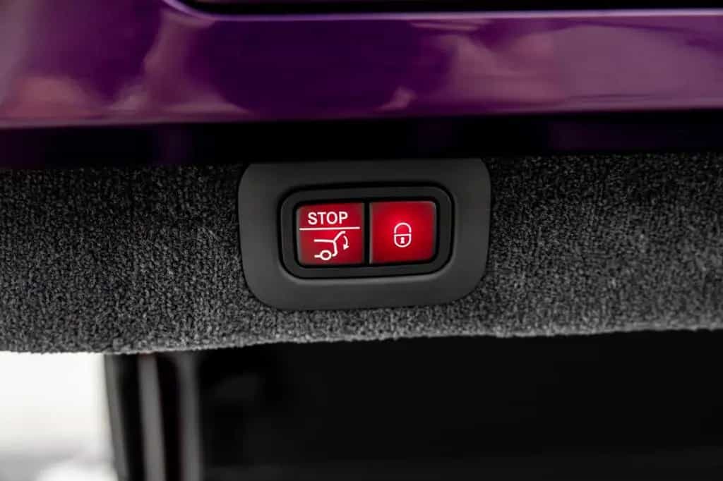 Aston Martin DBX 4.0 V8 DBX707 PURPLE STORM 289K LP Q Leather 06/2025-photo-37