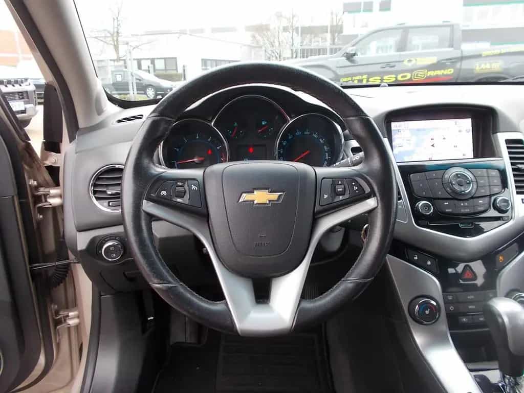 Chevrolet Cruze LTZ, Navi Leder Schiebed. zus.Winterräder 08/2012-photo-17