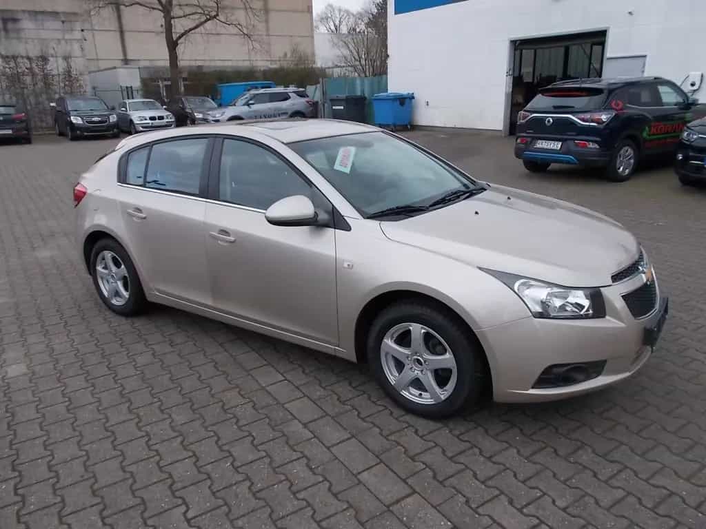 Chevrolet Cruze LTZ, Navi Leder Schiebed. zus.Winterräder 08/2012-photo-2