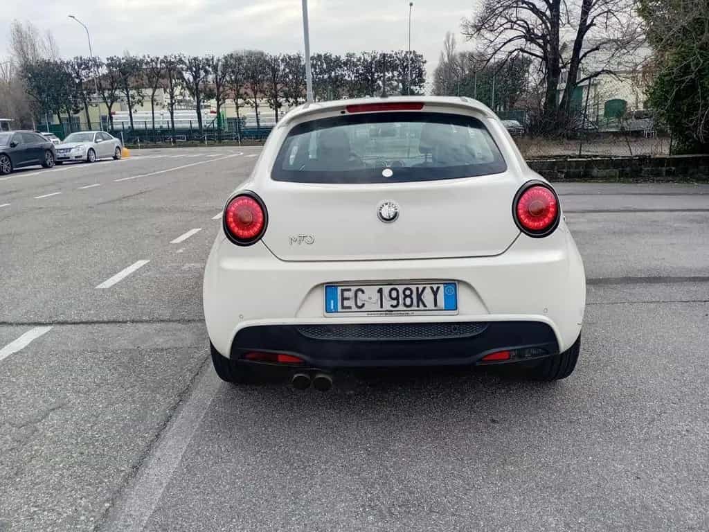 Alfa Romeo MiTo 1.4 T 170 CV M.air S&S Q.Verde S 06/2010-photo-9