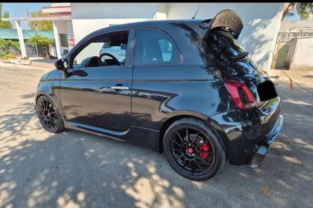 Abarth 500 10/2010-photo-0