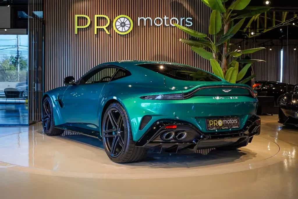 Aston Martin V8 Vantage Vantage 4.0 V8 Schalensitze / Podium Green / B&W 01/2025-photo-9