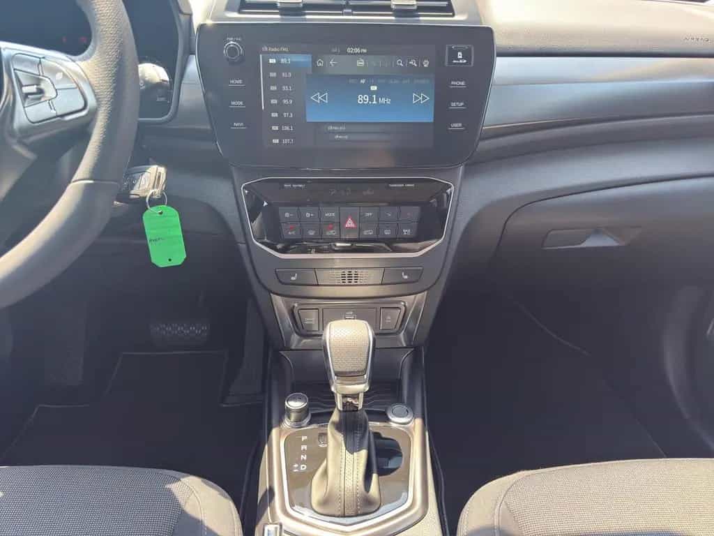 KGM Tivoli Essential 1.5 2WD *LED/SHZ/RFK/APP/PDC* null-photo-11