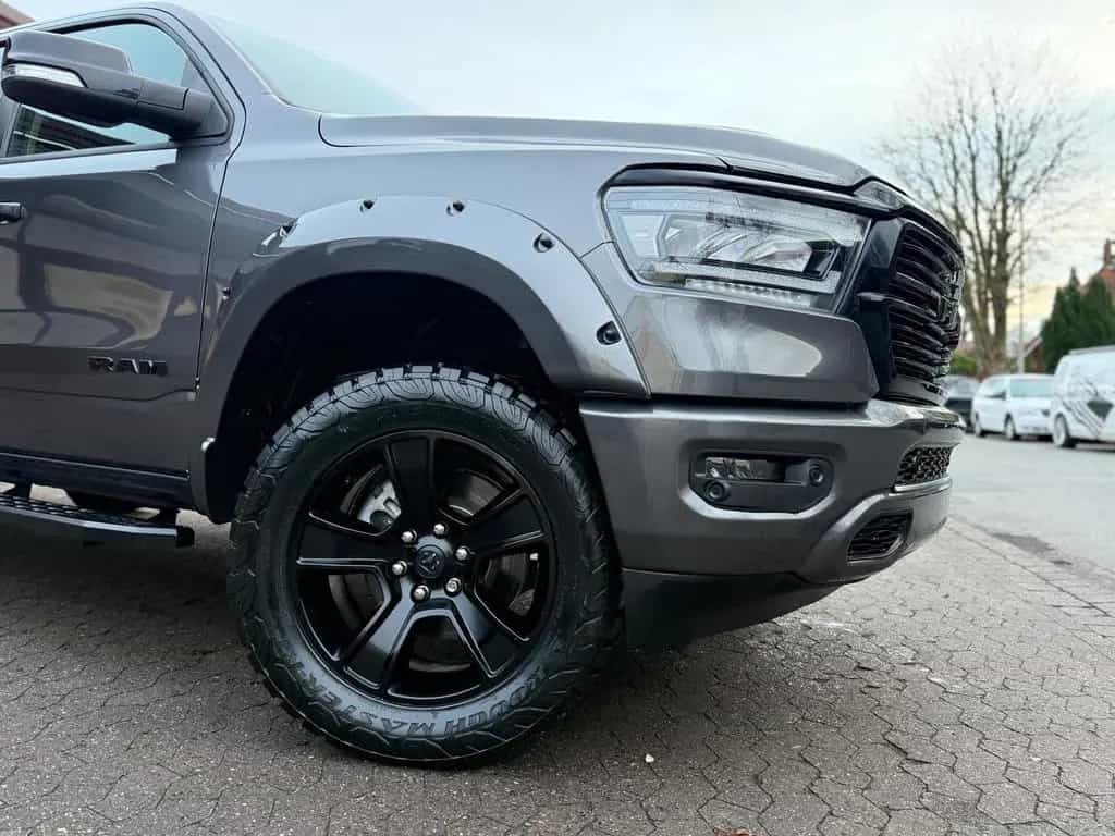 Dodge RAM V8*4X4*AHK*NAVI*ROLLBAR*OFFROAD*LIFT*LED*SPORT* 09/2021-photo-16