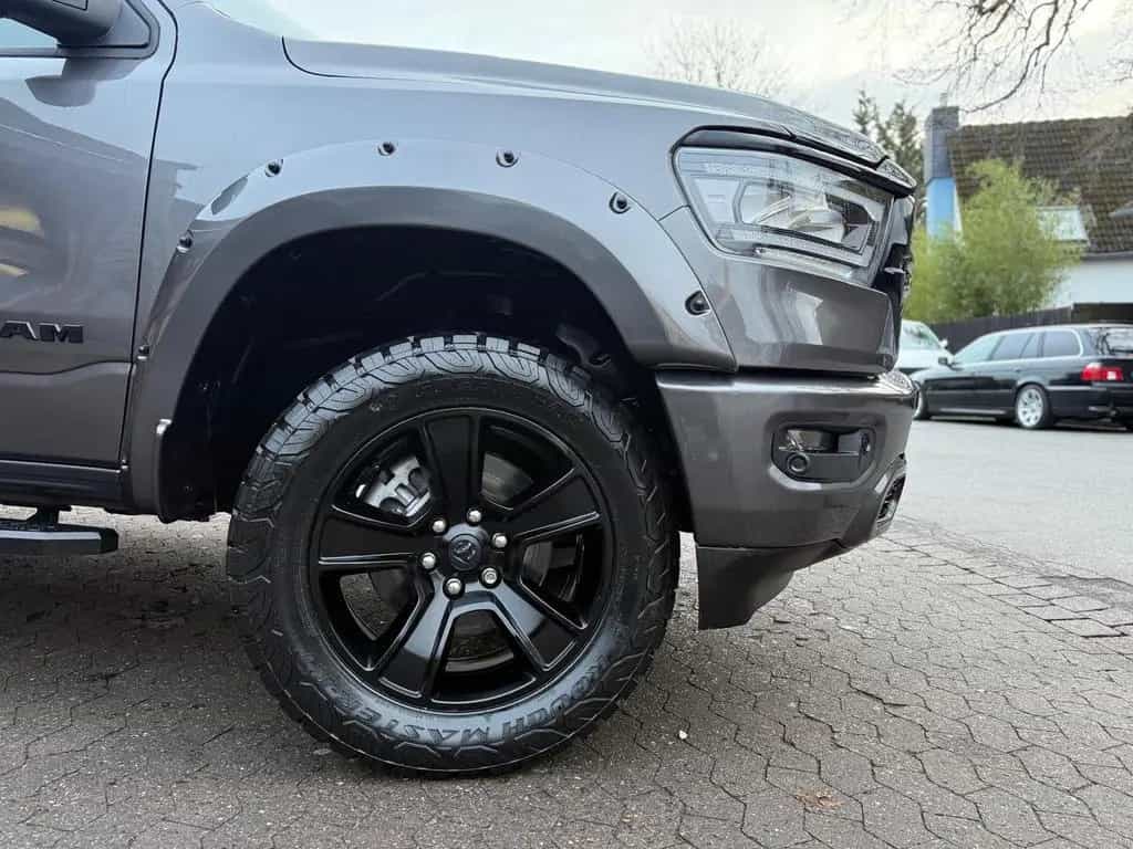 Dodge RAM V8*4X4*AHK*NAVI*ROLLBAR*OFFROAD*LIFT*LED*SPORT* 09/2021-photo-17