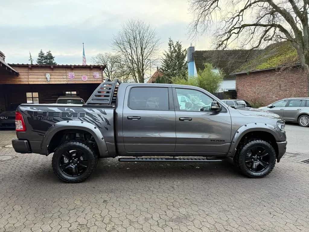 Dodge RAM V8*4X4*AHK*NAVI*ROLLBAR*OFFROAD*LIFT*LED*SPORT* 09/2021-photo-18