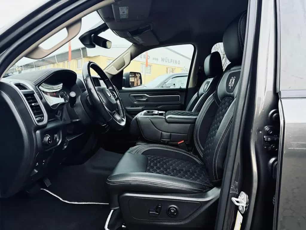 Dodge RAM V8*4X4*AHK*NAVI*ROLLBAR*OFFROAD*LIFT*LED*SPORT* 09/2021-photo-32