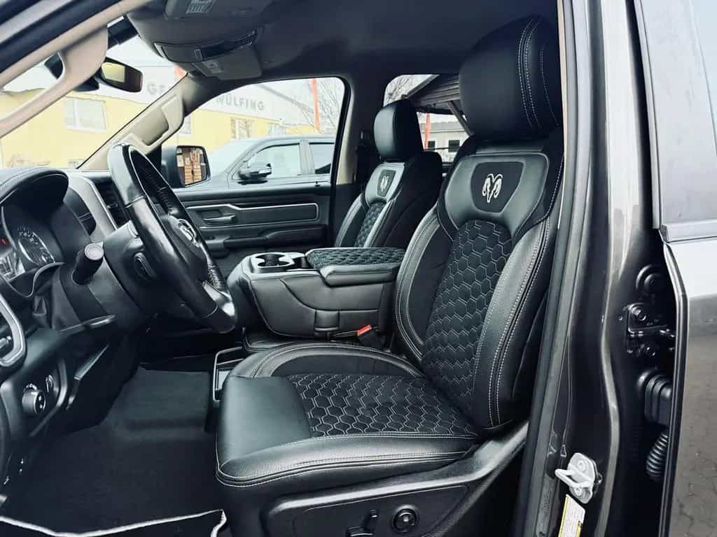 Dodge RAM V8*4X4*AHK*NAVI*ROLLBAR*OFFROAD*LIFT*LED*SPORT* 09/2021-photo-33