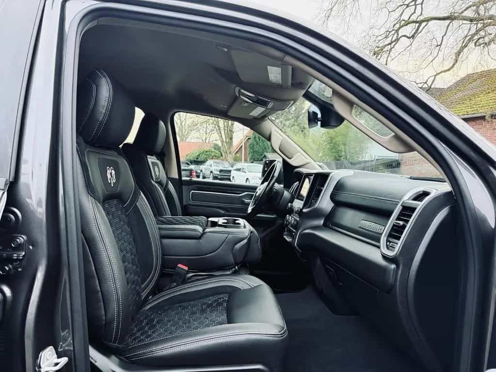 Dodge RAM V8*4X4*AHK*NAVI*ROLLBAR*OFFROAD*LIFT*LED*SPORT* 09/2021-photo-45