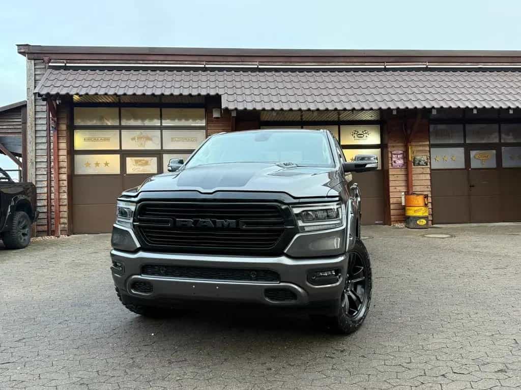 Dodge RAM V8*4X4*AHK*NAVI*ROLLBAR*OFFROAD*LIFT*LED*SPORT* 09/2021-photo-5