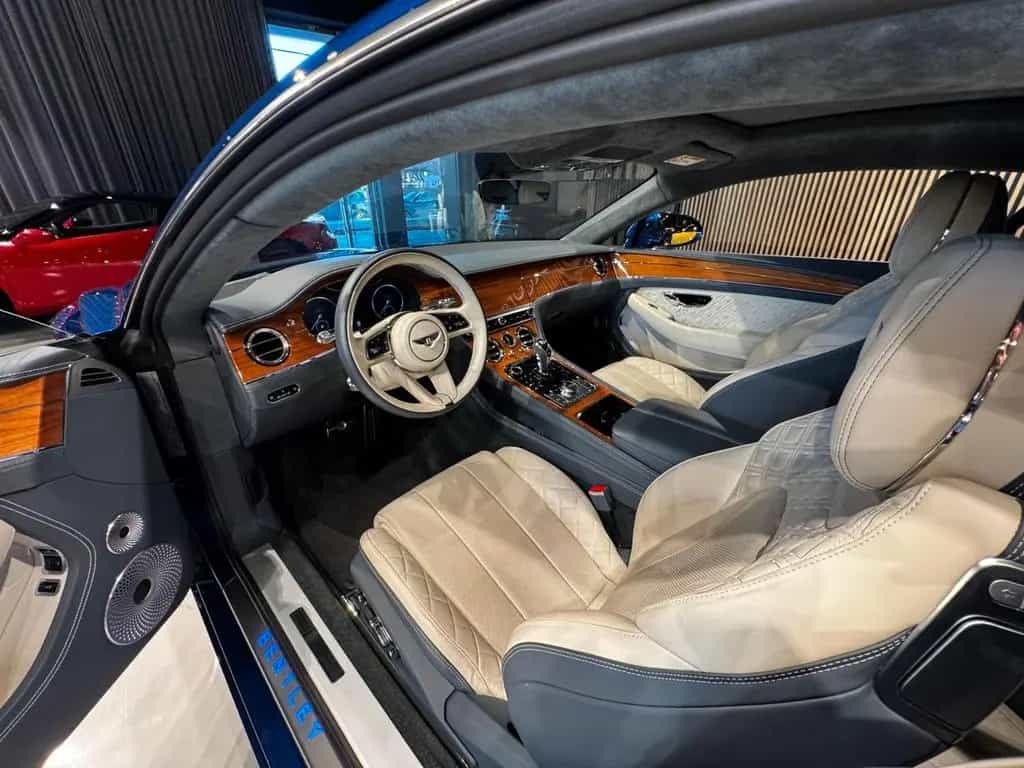 Bentley Continental GT 06/2021-photo-12